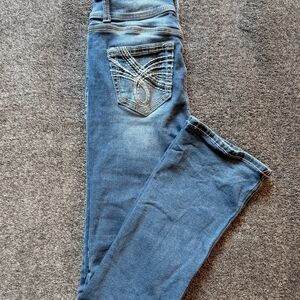 refuge Blue Wash Women's Bootcut Jeans with Embroidered Back Pocket